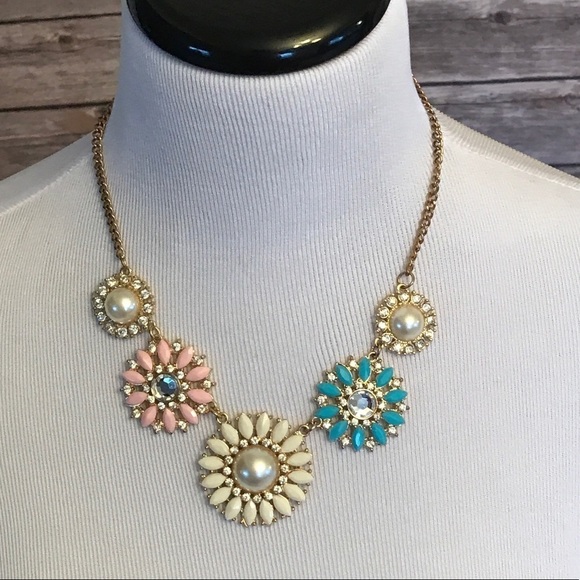 Multi-colored bib statement necklace - Picture 1 of 1